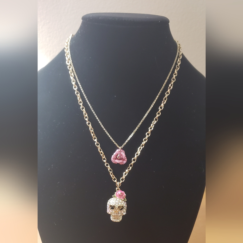 Long necklace